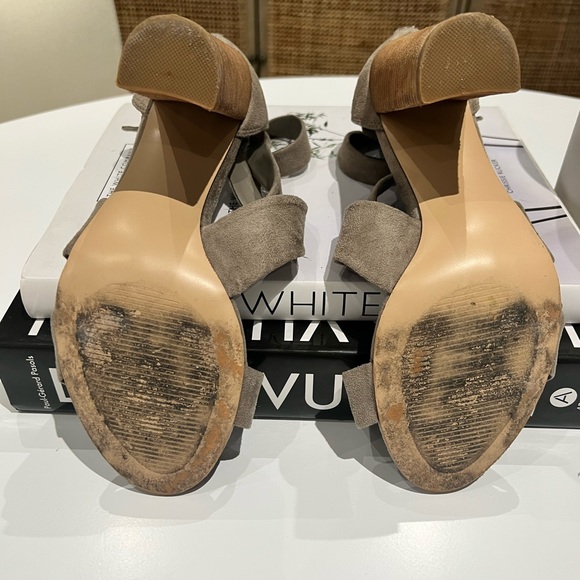 Carlos Santana Heels - Laura - Picture 4 of 9